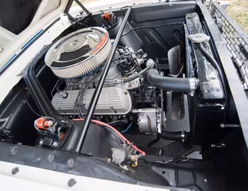 Sous la capuche 1966 Shelby GT350 Race Car