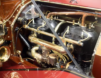 Bajo el capó 1910 Simplex Model 50 Touring by Holbrook