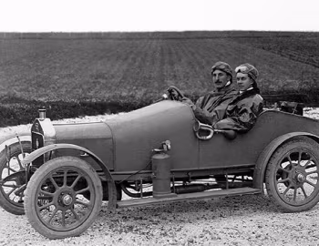 Singer 10