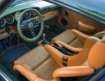 Интерьер 1991 Porsche 911 "Four Seas" Reimagined by Singer '02.2023