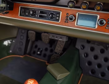 Интерьер 1991 Porsche 911 "Four Seas" Reimagined by Singer '02.2023