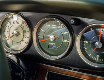 Комбинация приборов 1991 Porsche 911 "Four Seas" Reimagined by Singer '02.2023