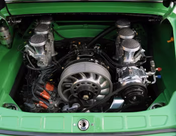 Sous la capuche Singer 911 '2010–pr.