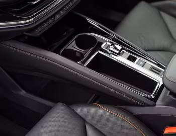 Interior Škoda Enyaq Coupé iV 80 [UK-spec] '2022–pr.