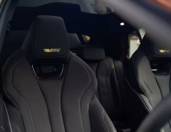 Interior Škoda Enyaq Coupé vRS iV [UK-spec] '2022–pr.
