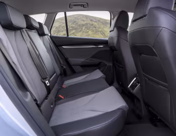 Interior Škoda Enyaq iV 60 [UK-spec] '2021–pr.