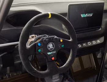 Painel frontal Škoda Enyaq RS Race '10.2024