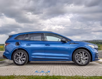 Škoda Enyaq Sportline iV 80 [UK-spec] '2021–pr.