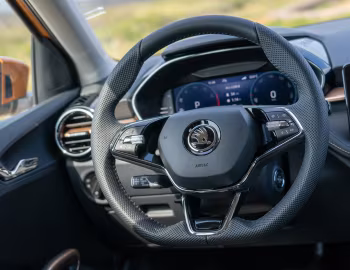 Painel frontal Škoda Fabia [Taiwan] '2022–pr.