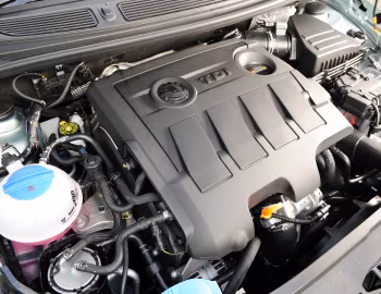 Sob o capô Škoda Fabia [UK-spec] (5J) '2010–13