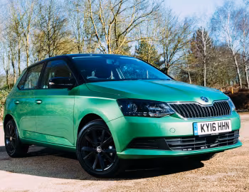 Skoda Fabia "Colour Edition" [UK-spec] (NJ) '01.2016–07.2018