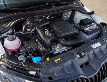 Sob o capô Škoda Fabia Combi "Monte Carlo" [Worldwide] (NJ) '2018–21