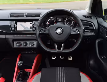 Painel frontal Škoda Fabia "Monte Carlo" [UK-spec] (NJ) '2015–18
