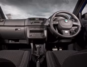Передня панель Škoda Fabia RS [UK-spec] (5J) '2010–15