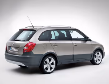 Škoda Fabia Scout Combi (5J) '2009–10
