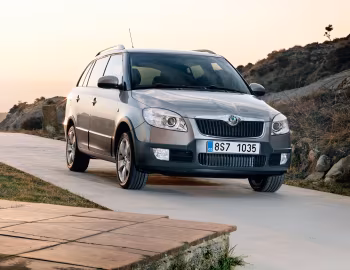 Škoda Fabia Scout Combi (5J) '2009–10