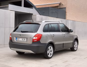 Škoda Fabia Scout Combi (5J) '2009–10