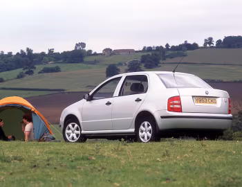 Škoda Fabia Saloon [UK-spec] (6Y) '2001–04