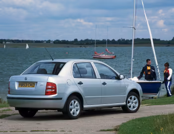 Škoda Fabia Saloon [UK-spec] (6Y) '2001–04