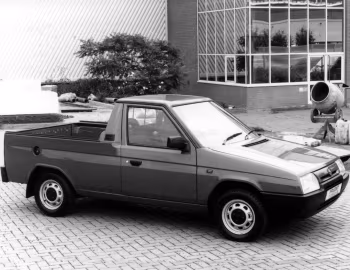 Škoda Favorit Foreman II Pick-up [UK-spec] (Type 787) '1993–95