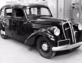 Škoda Favorit Limousine (Type 904) '1936–39
