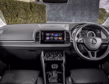 Painel frontal Škoda Karoq 4×4 [UK-spec] '2017–22
