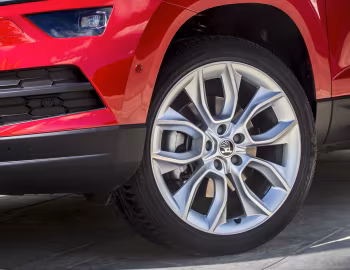 Škoda Karoq 4×4 [UK-spec] '2017–22