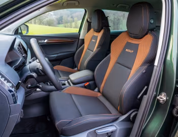 Interior Škoda Karoq 4×4 Scout [Worldwide] '2018–21