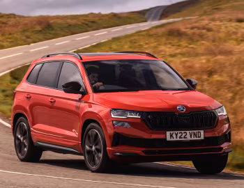 Škoda Karoq 4×4 Sportline [UK-spec] '2022–pr.