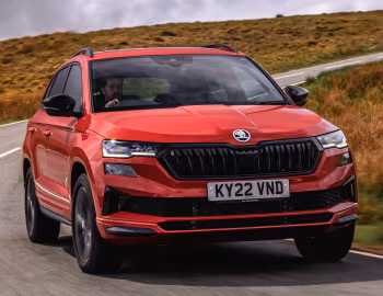 Škoda Karoq 4×4 Sportline [UK-spec] '2022–pr.