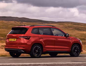 Škoda Karoq 4×4 Sportline [UK-spec] '2022–pr.