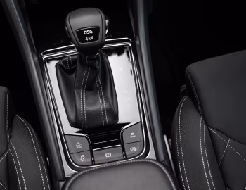 Interior Škoda Karoq 4×4 Sportline [Australia] '2020–22