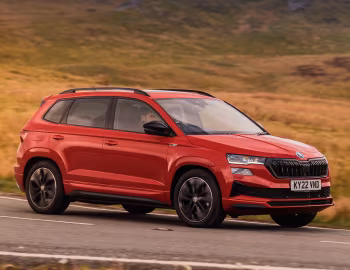 Škoda Karoq 4×4 Sportline [UK-spec] '2022–pr.