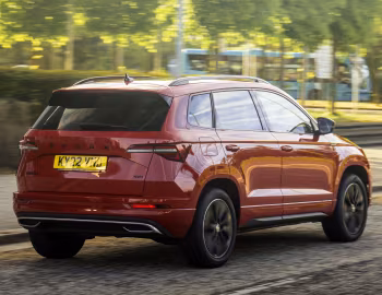 Škoda Karoq 4×4 Sportline [UK-spec] '2022–pr.