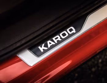 Interior Škoda Karoq 4×4 Sportline [UK-spec] '2022–pr.