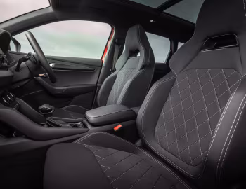 Interior Škoda Karoq 4×4 Sportline [UK-spec] '2022–pr.