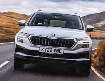 Škoda Karoq SE L [UK-spec] '2022–pr.