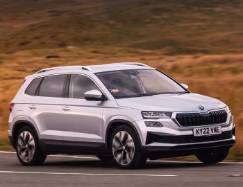 Škoda Karoq SE L [UK-spec] '2022–pr.