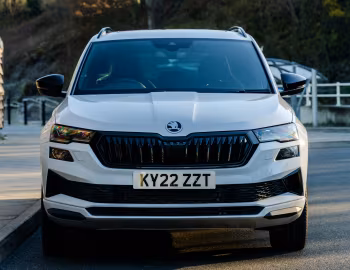 Škoda Karoq Sportline [UK-spec] '2022–pr.