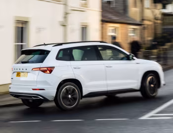 Škoda Karoq Sportline [UK-spec] '2022–pr.