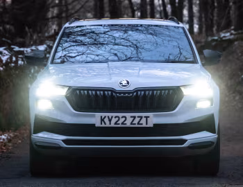 Škoda Karoq Sportline [UK-spec] '2022–pr.