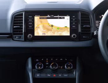Interior Škoda Karoq Sportline [UK-spec] '2022–pr.