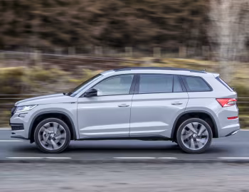 Škoda Kodiaq 4×4 Sportline [UK-spec] '2017–21