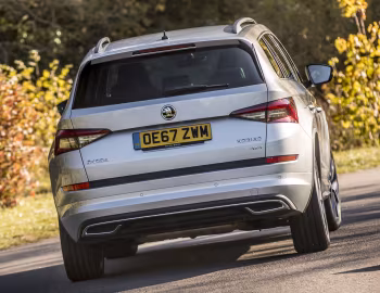 Škoda Kodiaq 4×4 Sportline [UK-spec] '2017–21