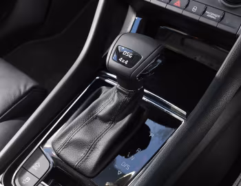 Interior Škoda Kodiaq Laurin & Klement 4×4 [UK-spec] '2018–21
