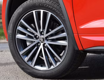 Škoda Kodiaq Laurin & Klement 4×4 [UK-spec] '2018–21