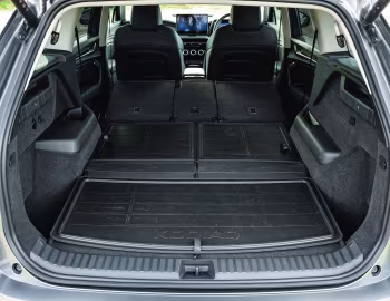 Porta-malas Škoda Kodiaq Laurin & Klement 4×4 [UK-spec] '2025–pr.