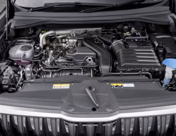 Під капотом Škoda Kodiaq SE [UK-spec] '2024–н.ч.