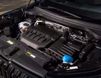 Sob o capô Škoda Kodiaq 4×4 Sportline [Australia] '2025–pr.