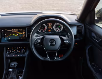 Painel frontal Škoda Kodiaq Sportline 4×4 [UK-spec] '2021–24